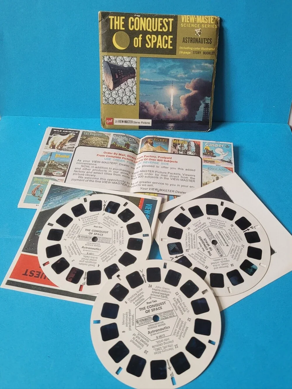 View Master NASA 1968 Manned Spacecraft Center / The Conquest Of Space, Set Of 2